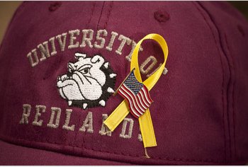 UofRedlands's tweet photo. Thank you to veterans, reservists and active military for your service. #VeteransDay https://t.co/wob1WNm73V