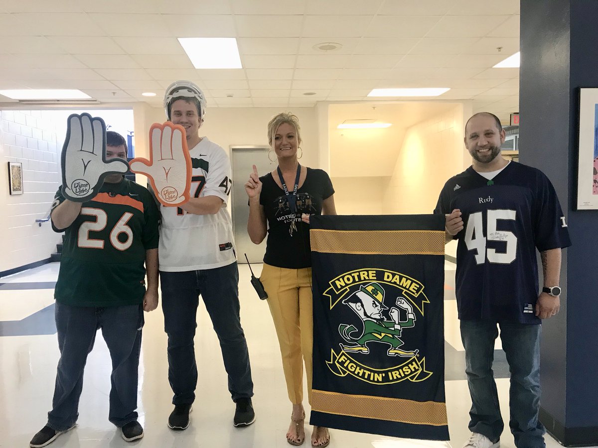 Show your college spirit day <a href="/PLDunbarMS/">Paul Laurence Dunbar</a> #TogetherWeSoar #Funday