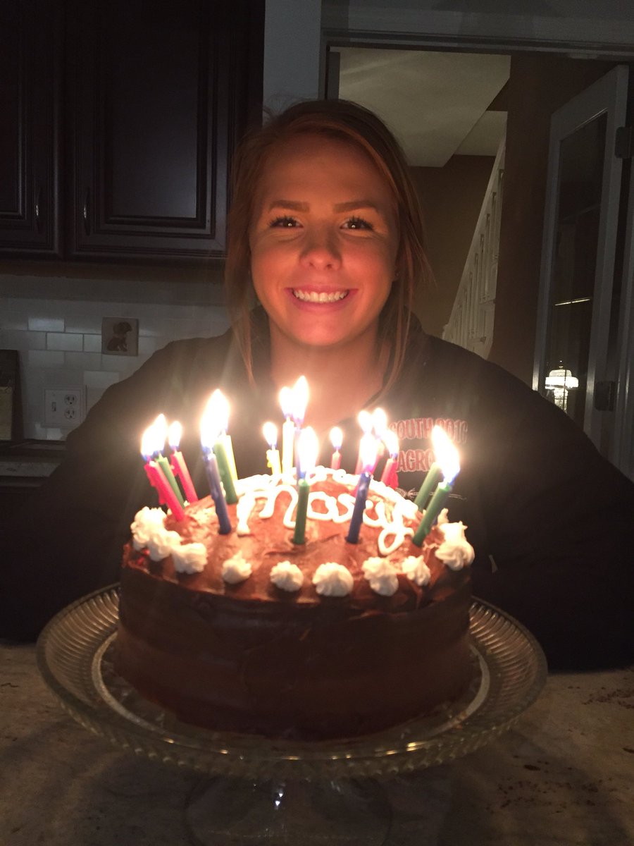 steve_sgreer's tweet photo. #77 sister’s 18th ! https://t.co/zg97Zw3Kh5