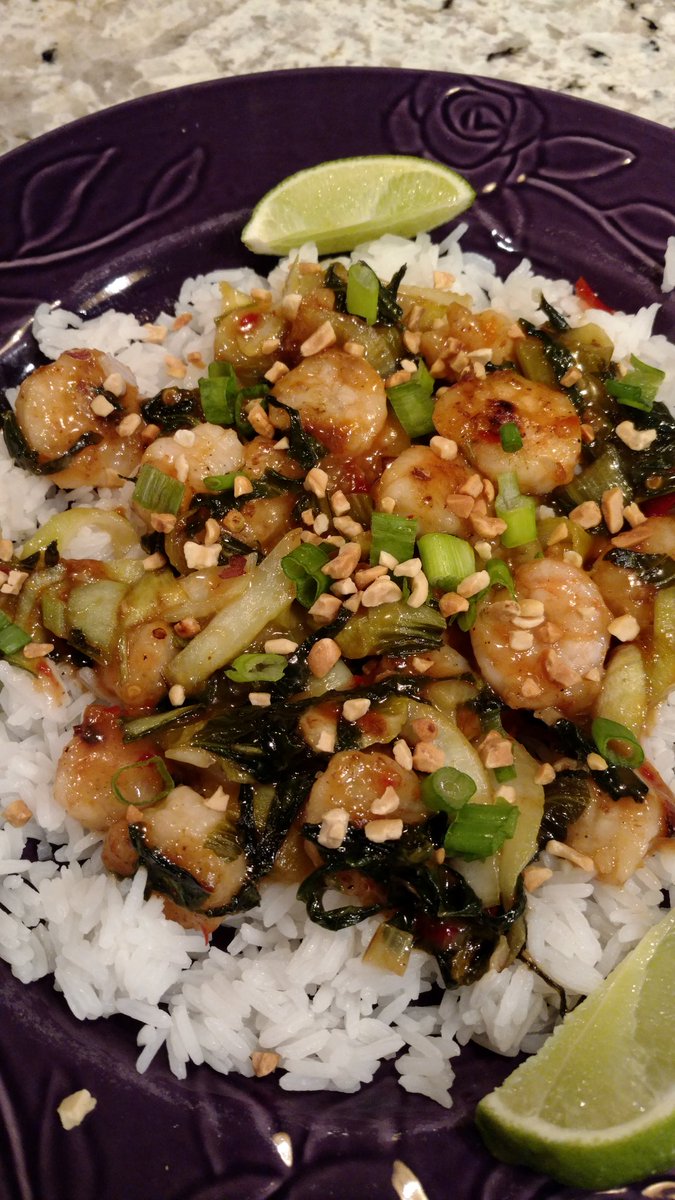sawedgewood's tweet photo. Speedy Chili Shrimp Stir-Fry. Haha, haven't met a speedy HF meal yet. Don't think they always factor in prep time 😉 @HelloFresh , #dinnerdone https://t.co/Mh6rNx122G