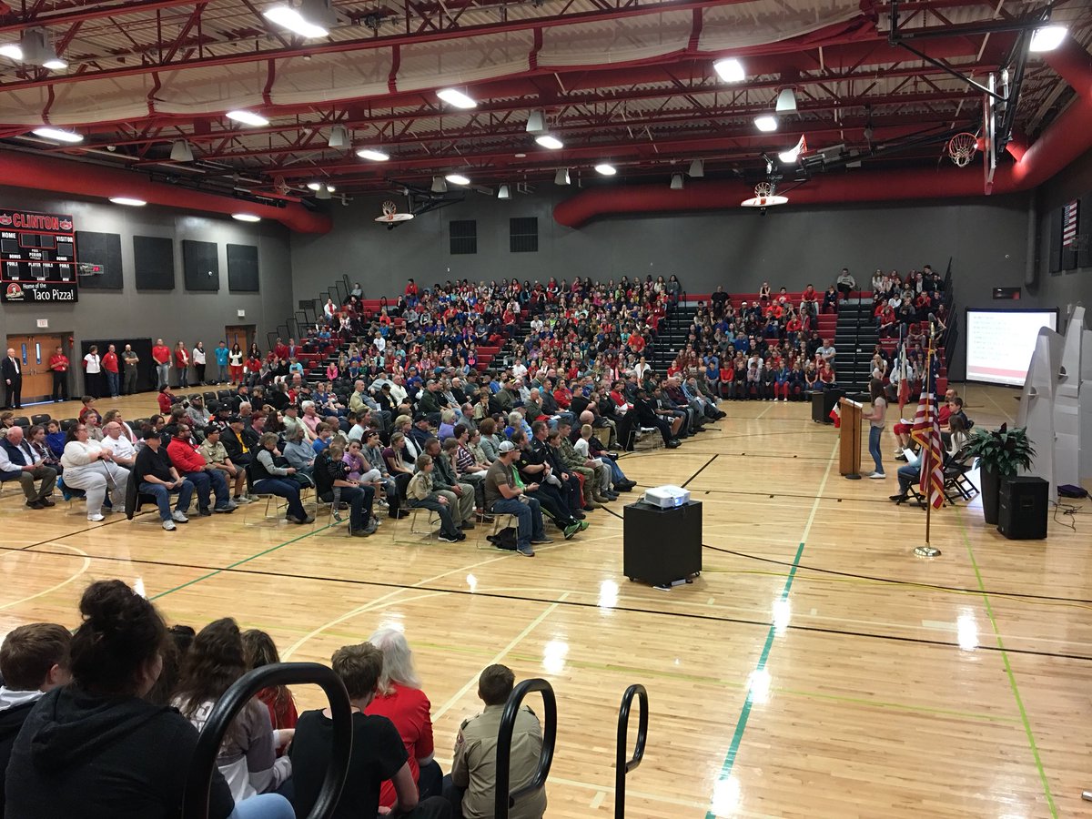 HistoryCms's tweet photo. This week the kids proved laws unconstitutional, I heard about the 👍🏻future of CCSD with community leaders, and we celebrated Veterans ❤️ https://t.co/bxvt2FAA77