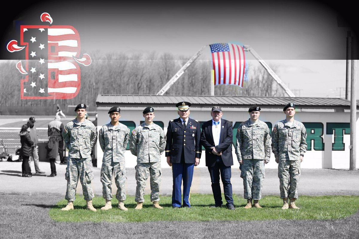 superbeach23's tweet photo. Happy Veterans Day! https://t.co/G728V4FYpM