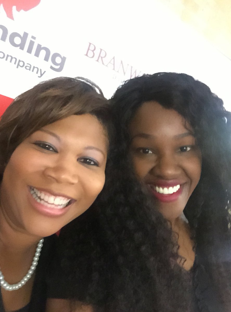 TheDrDawn's tweet photo. 🙌🏾 Thank you to the @HouBlackChamber for having @SynergyRNetwork at your #GHBCWIB Conference today! #TheDrDawn #CertifiedLifeCoach 👑🎤 https://t.co/T3lhMU1030