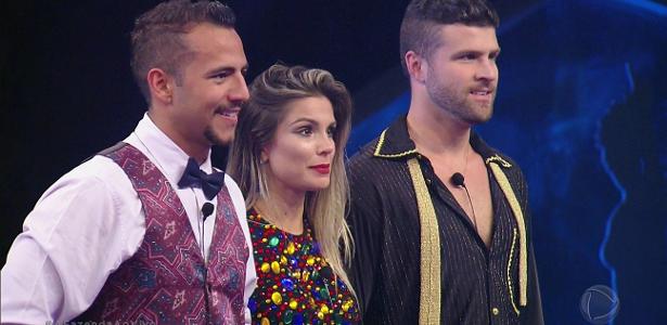 AlaraFinans's tweet photo. O campeão vai sair daqui ..
#AFazenda https://t.co/P3BC7AZWD2