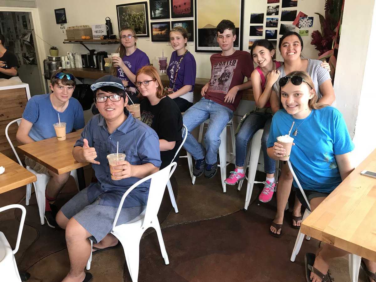 ftc9850's tweet photo. Robot did not cooperate today... but still had a blast on Kauai at the district match! https://t.co/dbjpb7dIRv