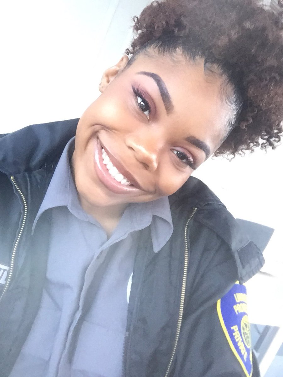 straddleyomind's tweet photo. #FineWomanFriday #fineapplefriday @FineWomenFriday https://t.co/KjPaerHfTu