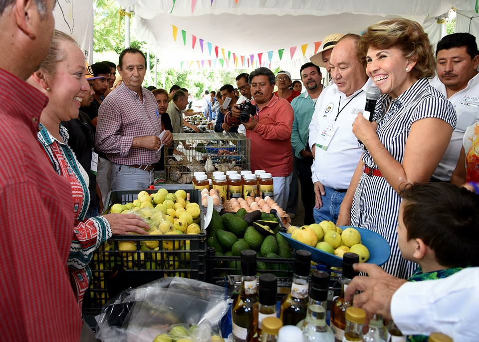 MerceCalvoE's tweet photo. Inauguramos la primera Feria Agroalimentaria de Guerrero, con la cual se busca apoyar a que la economía de nuestro Estado se fortalezca. https://t.co/alJ4g7PoFT