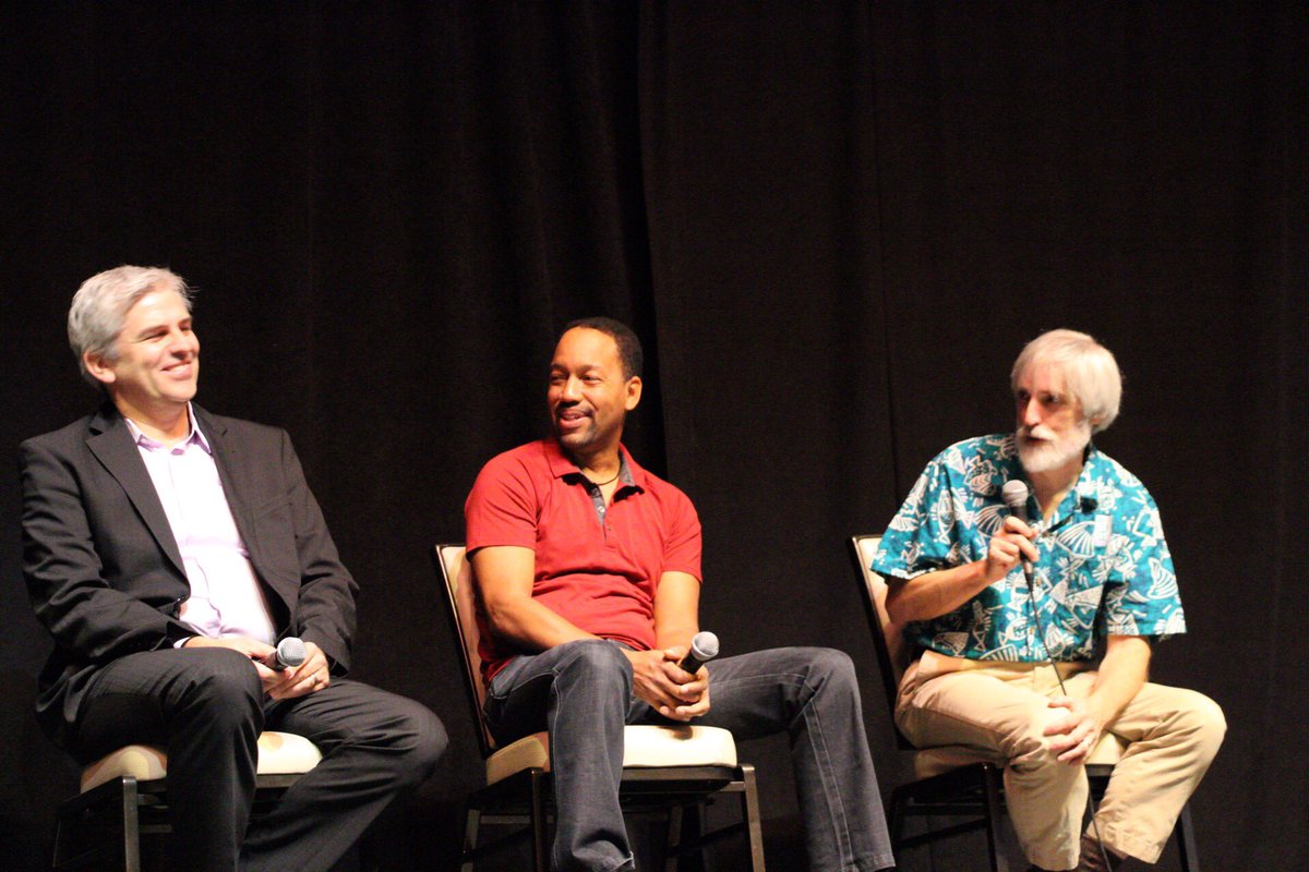 MayBakken1's tweet photo. Day 3 Keynote @T3SMAC @BMCSoftware Strategy&amp; Direction Panel @DougMuellerBMC @petadams Great questions from Customers! Great session :) https://t.co/4qvWYxnyNB