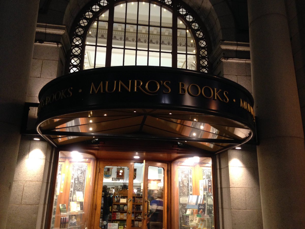 PMSSLibrary's tweet photo. Thank you @MunrosBooks for being what you are #greatbookstore #readersparadise https://t.co/P6Hxg9yeGQ
