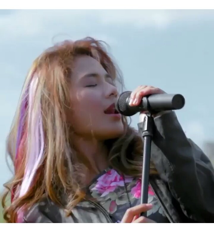 DEVONline_SQUAD's tweet image. Don't miss watching #BakwitBoysTeaser mamayang 6pm!

©