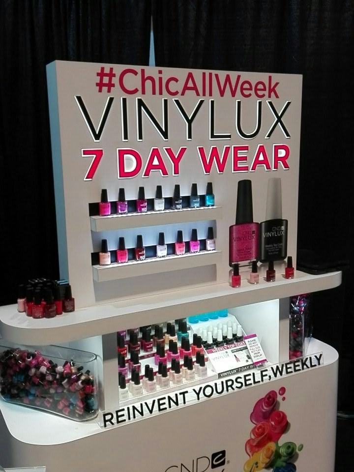 hectolo's tweet photo. #chicallweek #vinyluxultasweeps @cndworld https://t.co/5rKghX3loe