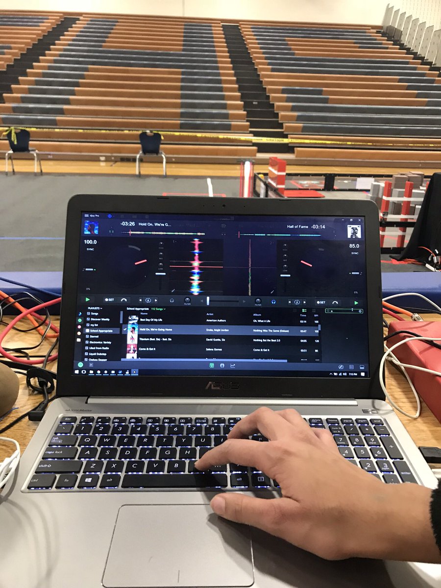 sunburst_robots's tweet image. Uma and Sydney will be DJ’s at tomorrow’s FTC kickoff tournament at Eagan High School! If you’re attending, stop by for song requests! #ftctournamentkickoff #omgrobots