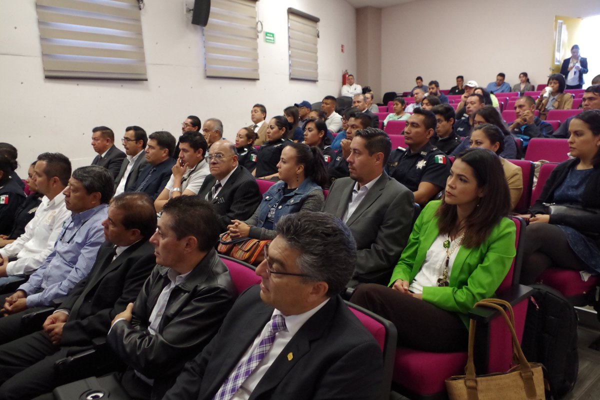 ANUIES_RCO's tweet photo. Representantes de universidades intercambian experiencias en materia de seguridad
Guanajuato, Gto 10 de Noviembre de 2017 Con la intención de promover una cultura de autoprotección (IES), se llevó a cabo la Expo #SegurIES
@ANUIES_RCO @ANUIES https://t.co/wfLXECkQG0