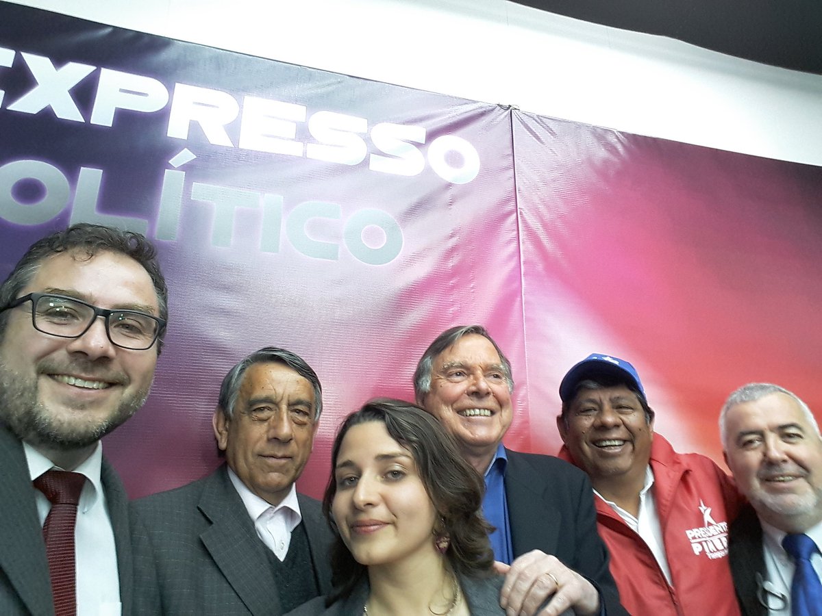 h_azurmendi's tweet photo. Gran programa el de hoy en @PrimitivosCL #primer #debatepolitico  del canal. Te lo perdiste? Revivelo #expressopolitico sábado11 desde 15h x @PrimitivosTV señal 53 y 831 @Telsur #Valdiviacl tb x @radioregionalpy Candidatos: @Carla_Amtmann @NegoMardones @EduardoSalasPri #jctobar https://t.co/WcQfBLdOhb