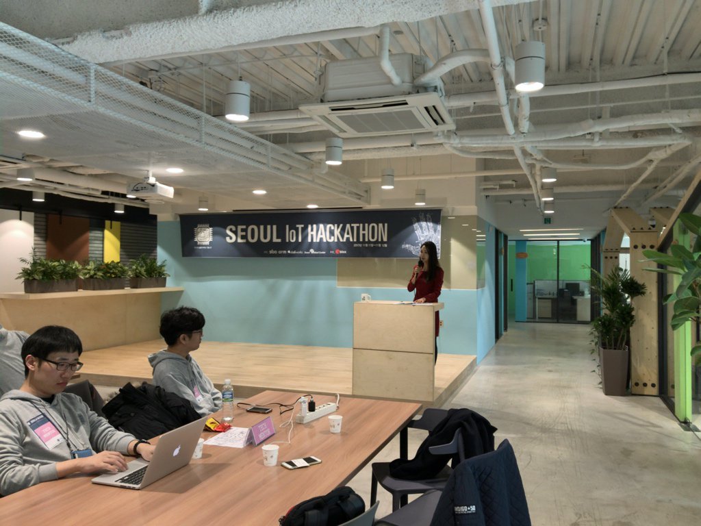 toyowata's tweet image. Seoul IoT hackathon 始まったー。 #armmbed