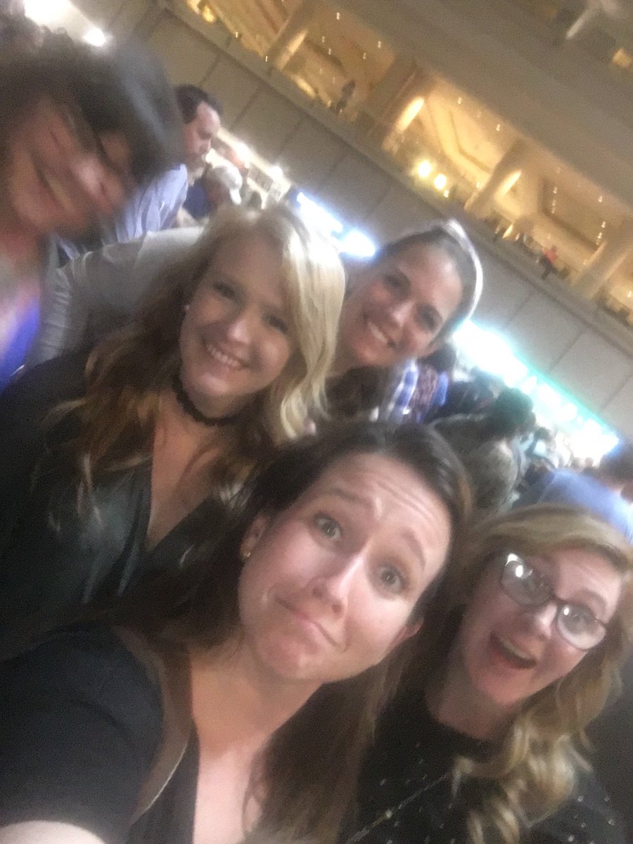 ErinAnnette's tweet photo. @SouthwestAir please don’t leave us  @MCO !!!  We’re all going to Nashville #pleasedontleaveus #mco https://t.co/Fxkb3gLvqs
