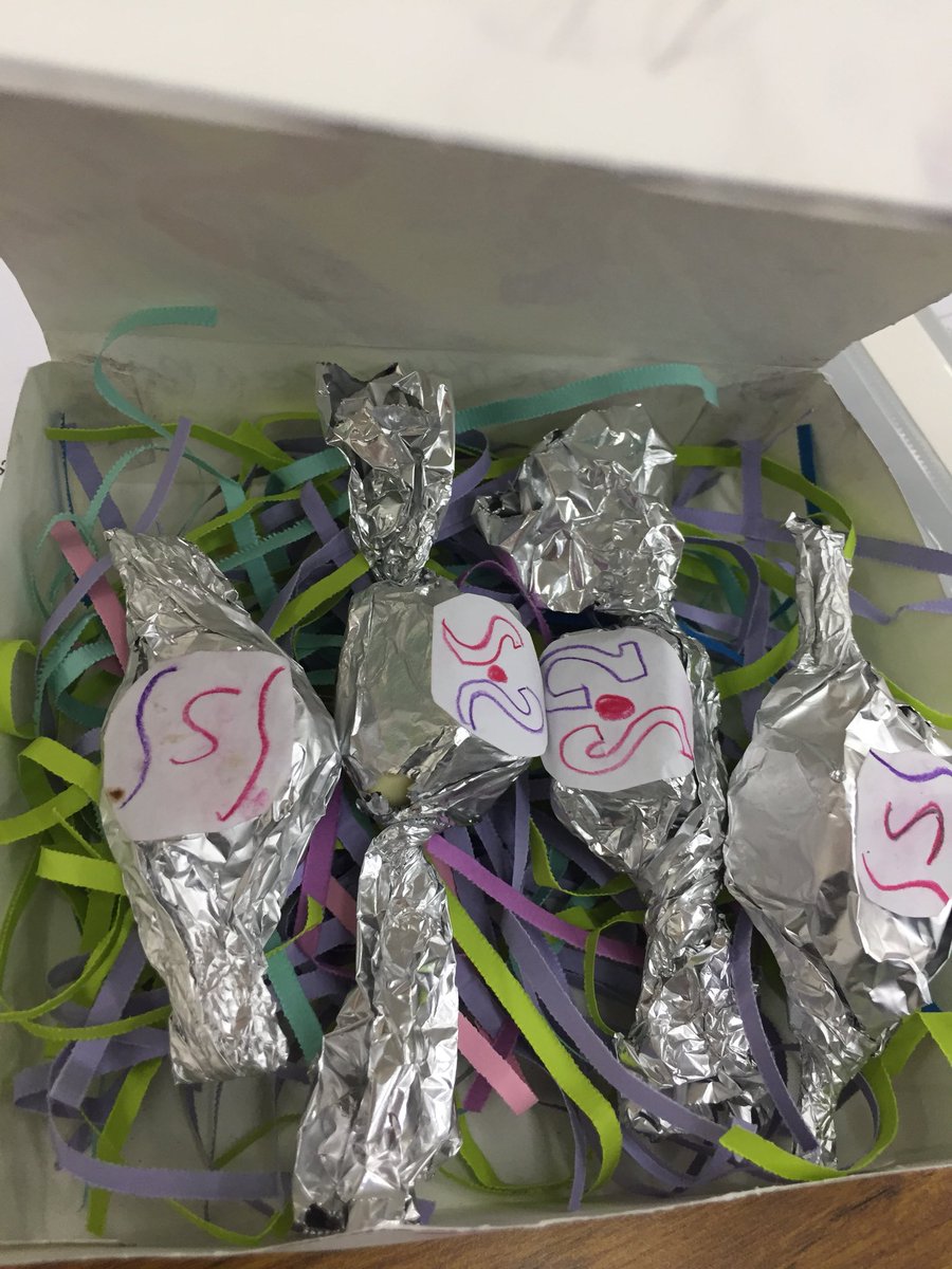 vw_artspace's tweet photo. Year 4 chocolate wrappings, logos & boxes for their PBL Unit #designersandmakers #thinklikeanartist #artsintegration #artsed #AisforArt https://t.co/btdnSMMdfV