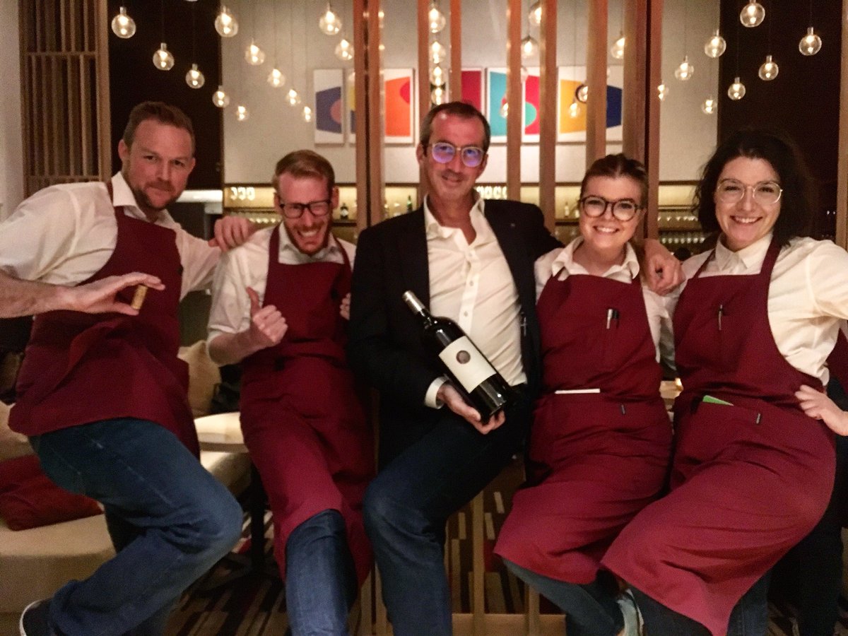 sohmbar's tweet photo. We have our own @therockettes celebrating Component Petit Verdot for tonight #9pmpour #radiocitymusichall @componentwine #aldoafterdark https://t.co/Y6ktr2o98M