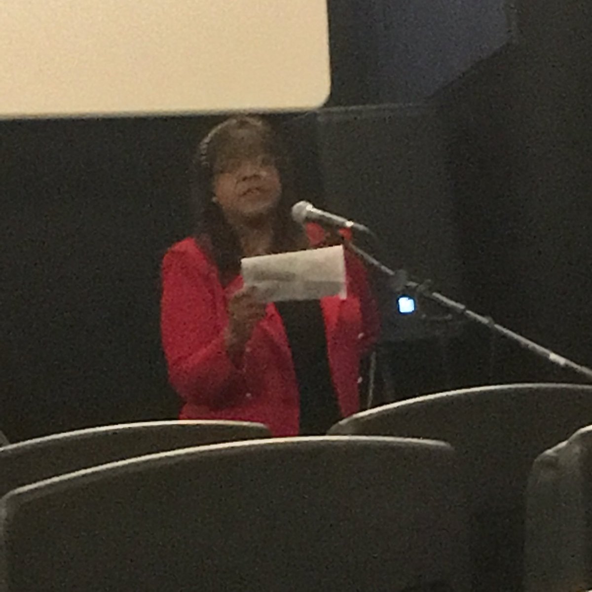 jsgraff's tweet photo. Chaz Ebert introduces Penelope Spheeris at @CIMMFest #CIMMFest #chazebert #penelopespheeris #declineofwesterncivilizationpart3 @davistheater https://t.co/qX1NI5JHmc