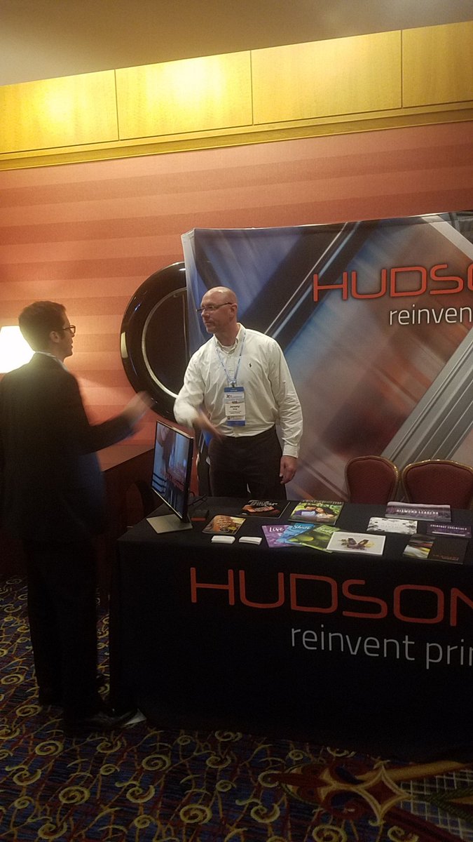 ReinventPrint's tweet photo. Earlier this week, we had a great time at the Direct Sales Association Fall conference! #DSAFC2017 https://t.co/6Jz6qJ9IkH