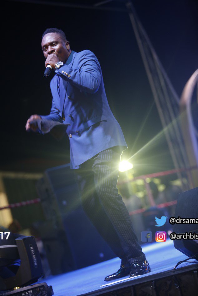 drsamamaga's tweet photo. Elder Dempster making the whole congregation bend low to the Niger Delta Gospel : #SOC2017 #MiraclesInPureWorship #SalemFamilyWorldwide https://t.co/vCwxMihGDL