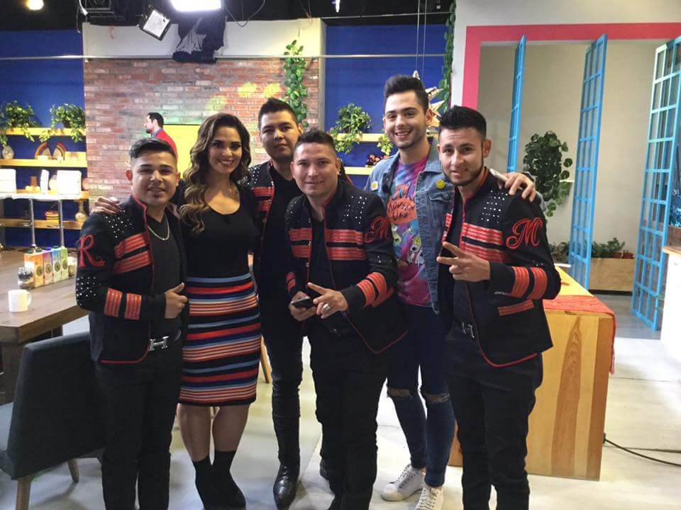 LaRealDeMty's tweet photo. Una más en Cada Mañana TV Azteca #LaRealDeMonterrey https://t.co/vRYsClq9kX