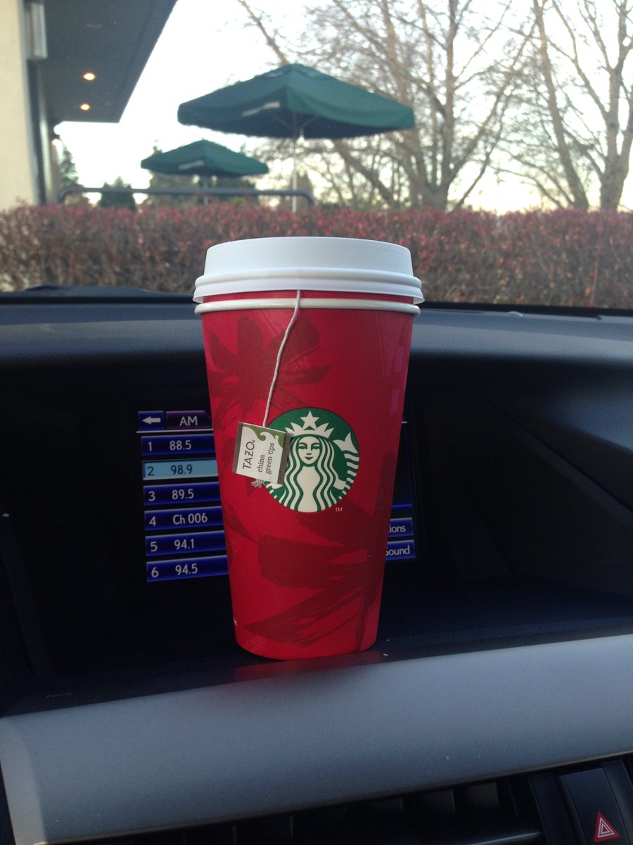 DianeDesignaAI's tweet photo. #photoPADstory A day in the life of a startup founder.. Morning sales calls conference calls, emails and now @starbucks #photopadforbusiness #photostory #contentmarketing #storytelling #entrepreneur #launch2016 #redcup #greentea https://t.co/cnHj5GYHrP