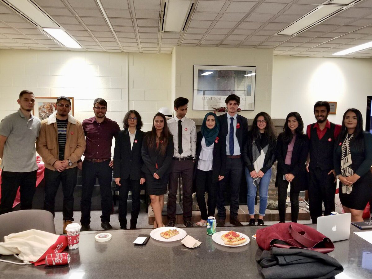 UTMLiberals's tweet photo. Our new team of Provincial Young Liberal execs! https://t.co/UGjk9l7BFg
