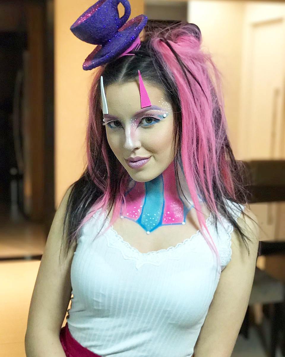 esthermarcos's tweet photo. Maquiagem artística 😍 https://t.co/CELQy0lkOi