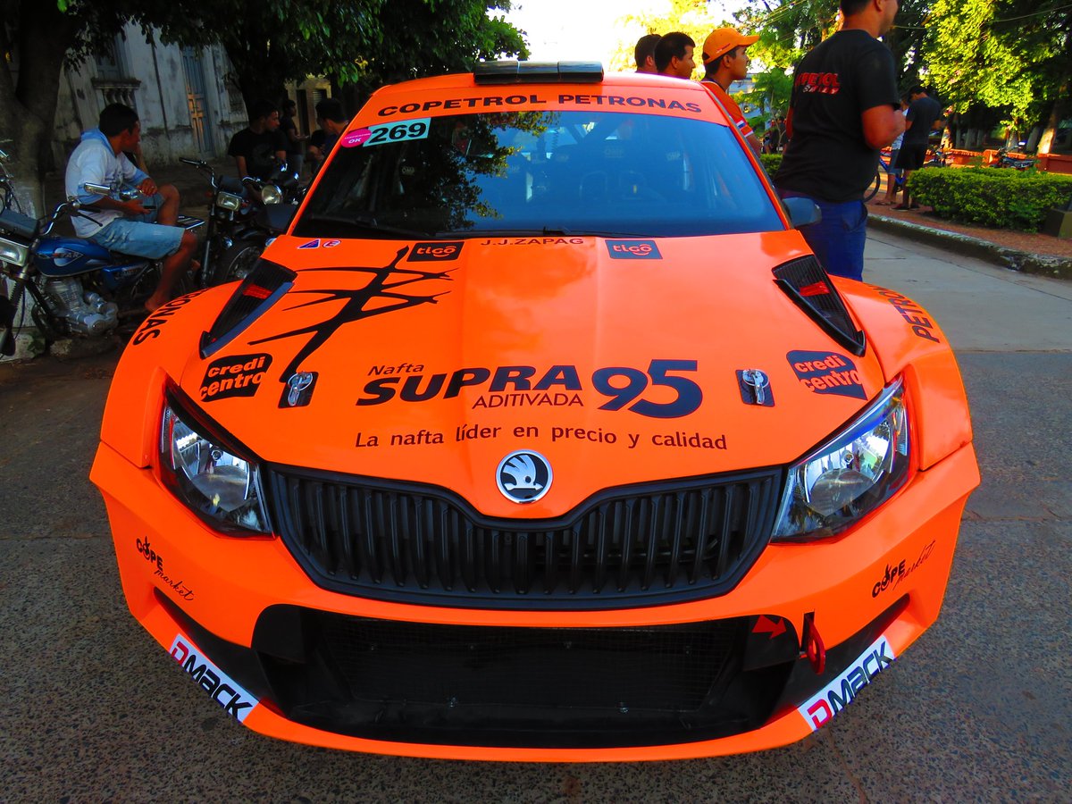 carapegua77's tweet photo. #TeamCopetrol @Copetrol_Py #RallyCarapeguá2017 #JR https://t.co/JyhY9dndOl