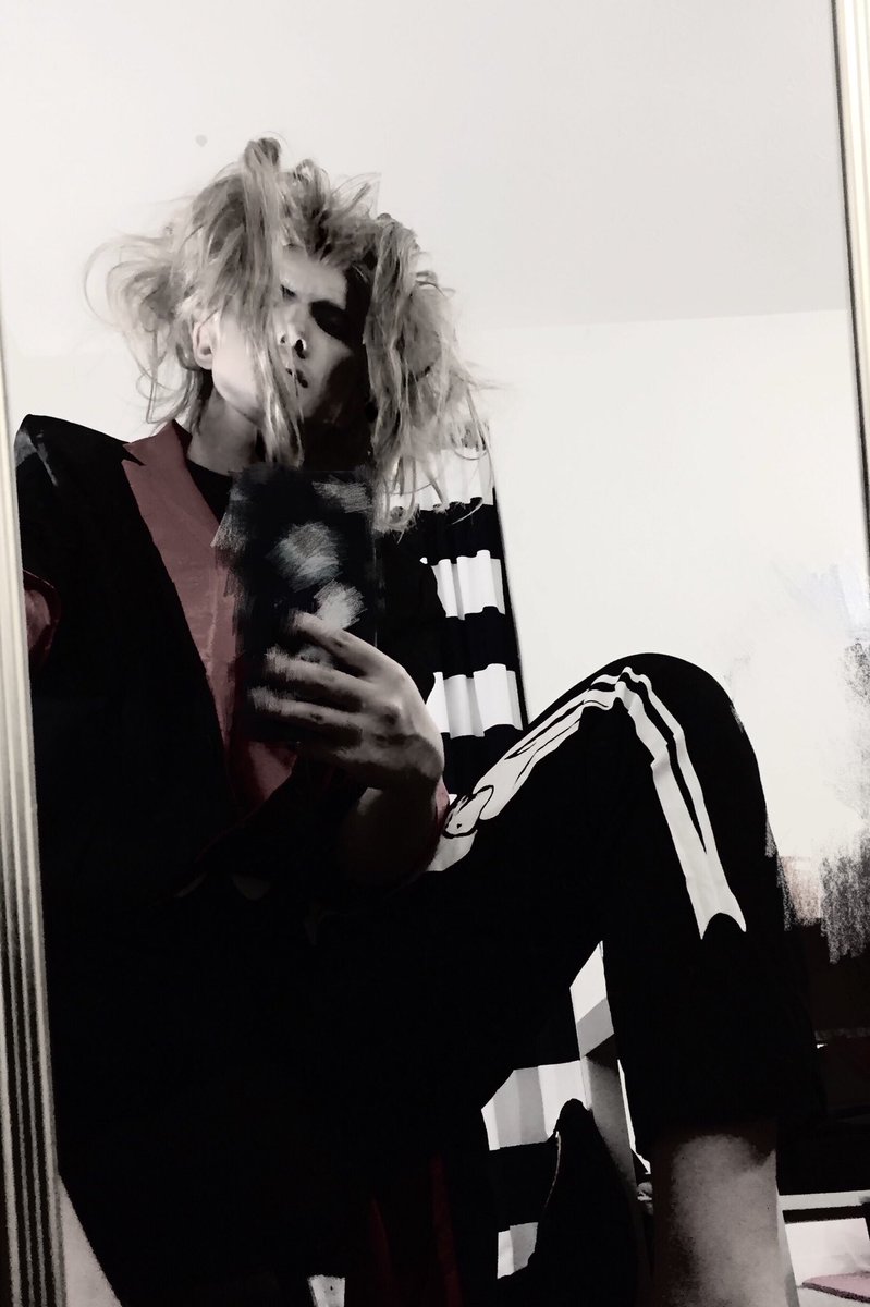 moutuan_'s tweet photo. #mha #bnha I always thinking about All Might should looks handsome no matter he using the power or not. #allmight #八木俊典 #cosplay #Halloween https://t.co/pcF53eR6NR