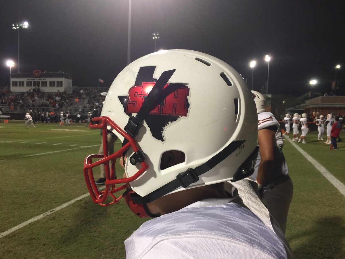 STHCatholic's tweet photo. 🚨🚨🚨
HALFTIME 
@STHCatholic 7
@SPXPanthers 21
#txhsfb #TAPPPS https://t.co/0K48F5uYiD
