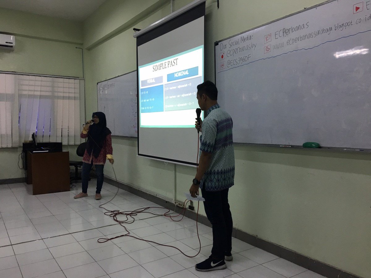 ECPerbanas's tweet photo. [🎈LIVE REPORT 7TH ROUTINE🎈]

Our new members are trying to understand what is grammar and they are learning tenses. 

🌸Grammar isn't the boring thing to learning for🌸

Let's be a #SuperGrammar

📢 English Club!  Keep Saying It In English! https://t.co/LqL0vcue53