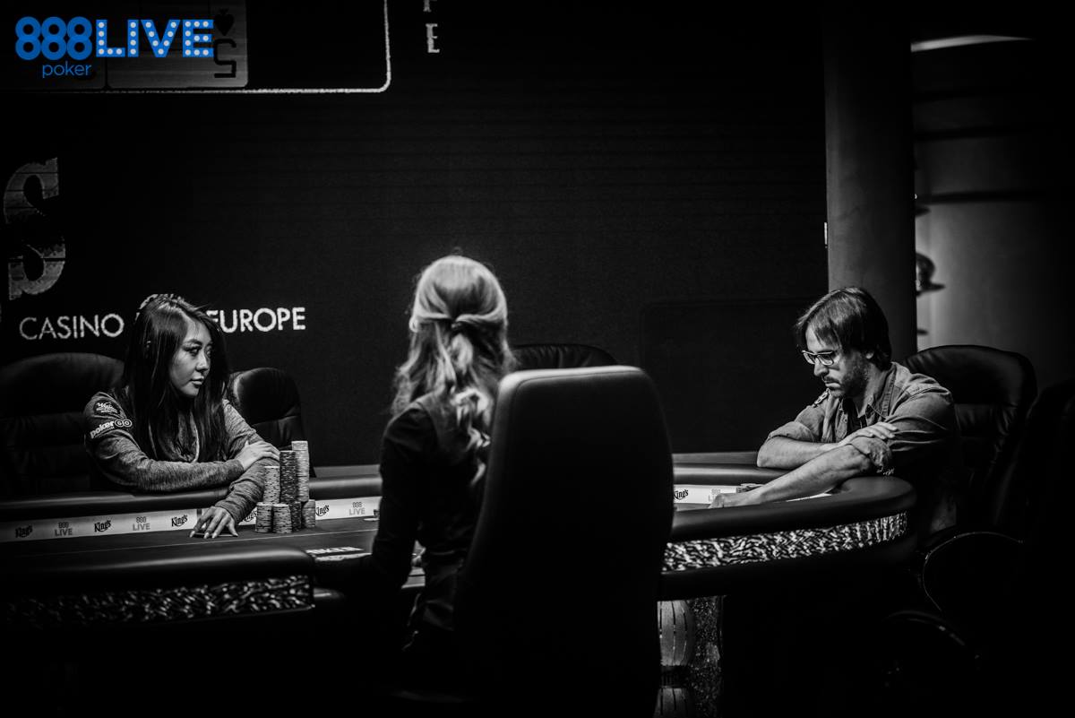 888pokerSpain's tweet photo. Martí Roca @IquinzePuigmal CAMPEÓN del Main Event de las @WSOPE
Enhorabuena por el brazalete, el premio de más de 1 millón de euros y, sobretodo, por la actitud ejemplar que has demostrado a lo largo de todo el torneo.
¡Tenemos mucho más que un brazalete! https://t.co/g0z0OfZli5