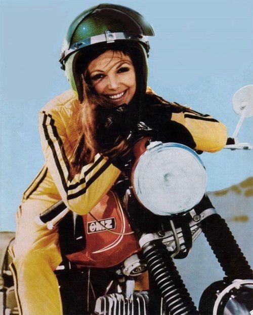 BikerModels's tweet photo. Come and get our Dating App meet more biker models @millionaireloveapp.com
#model #motorcyclemodel #bikermodel #girlsandbikes #girlsonbikes #bikerchick #bikerbabes https://t.co/siVmmGUqgr