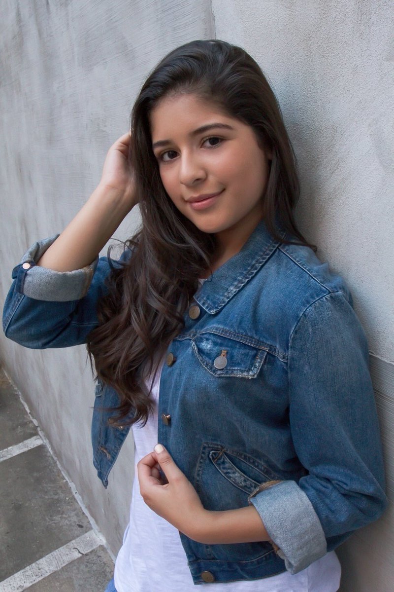 bellamodelingtx's tweet photo. Model in training and #bellagirl Destini 💄Tint Cosmetology 📸 Sync Marketing Group #keepitbella💄 https://t.co/nj9TqkoOmV