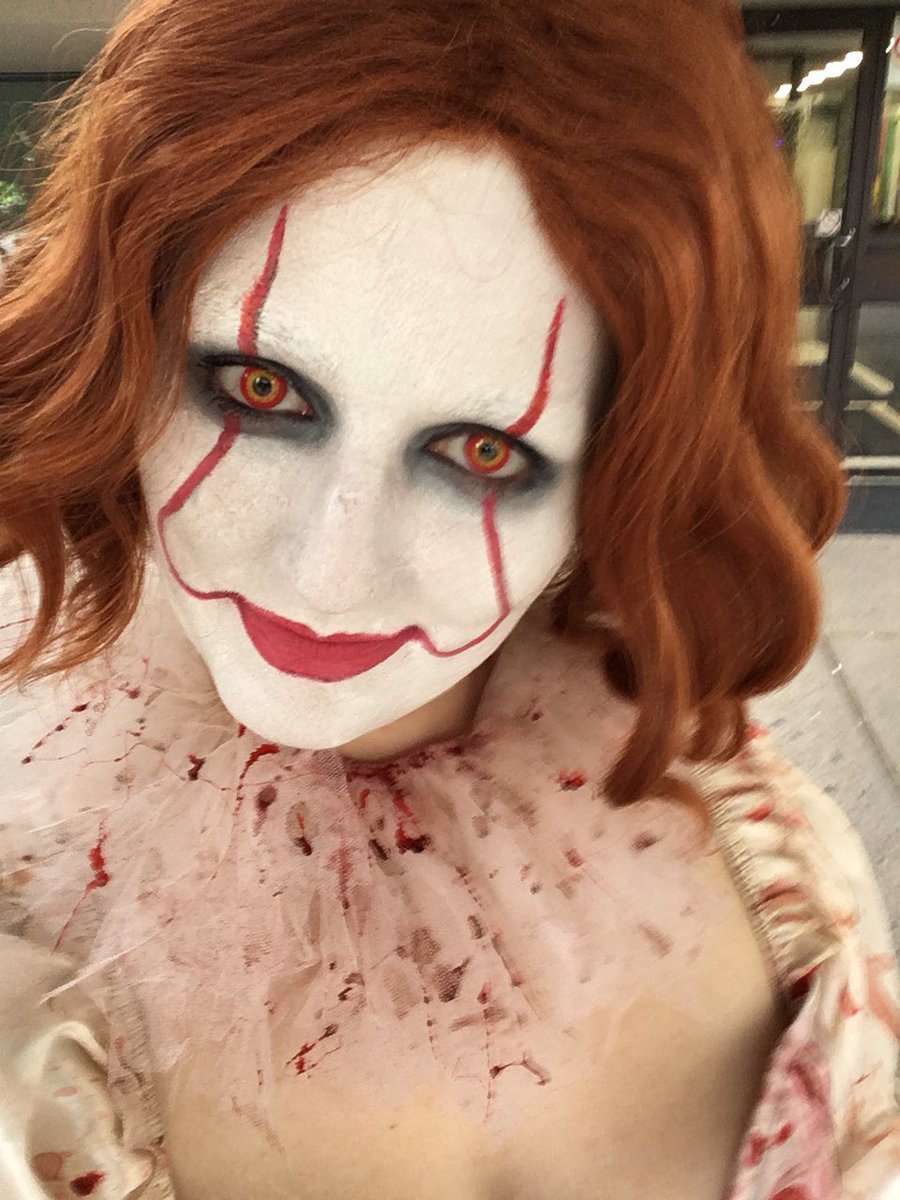 On my way to frightmare in the falls I will be pennywise so come say hi tomorrow <a href="/ITMovieOfficial/">IT: Welcome to Derry 🎈🎈</a> <a href="/frightmarefalls/">FrightmareInTheFalls</a>