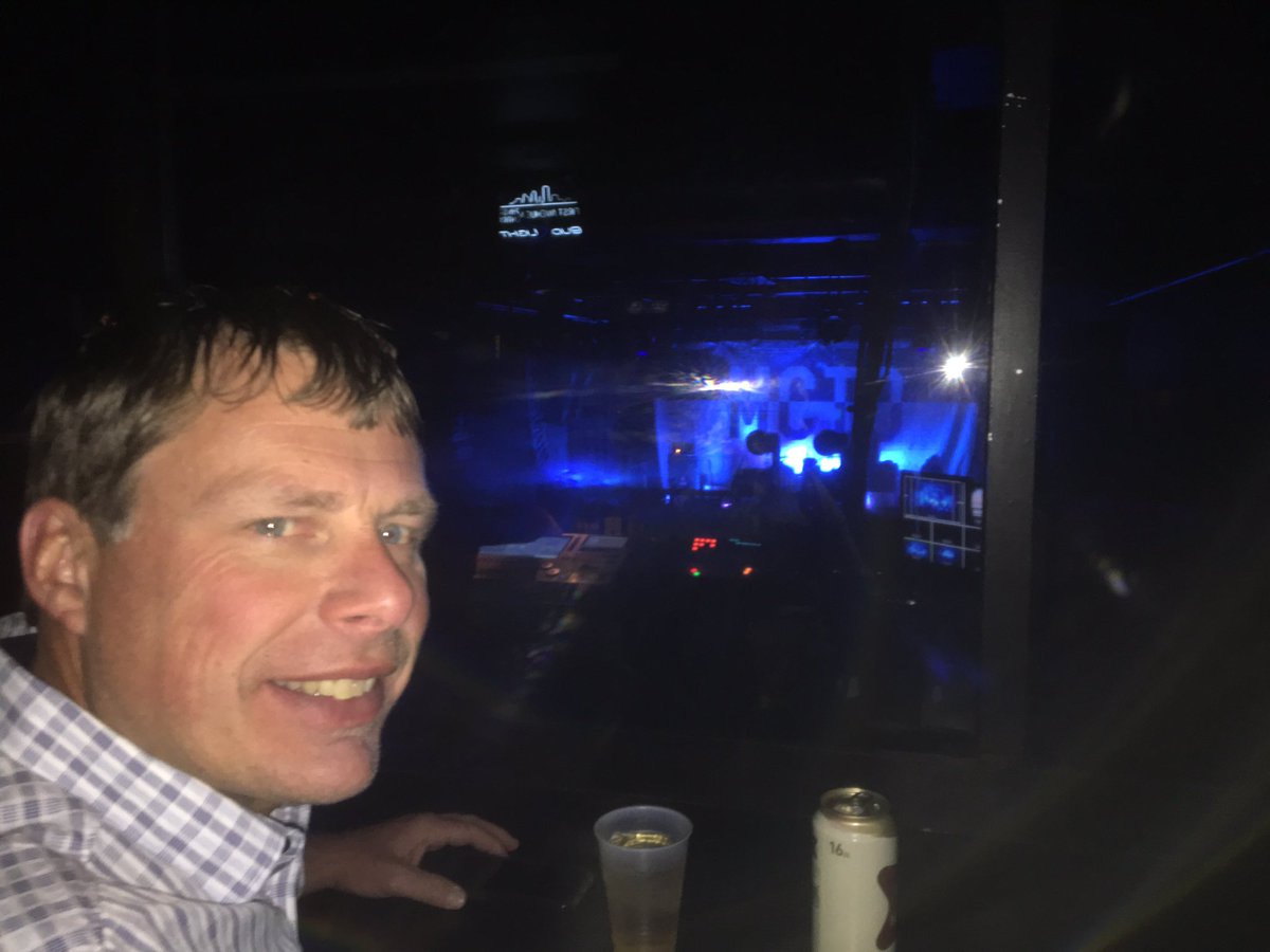 elleyKVan's tweet photo. @FirstAvenue waiting for @Highly_Suspect #EarlyBDay https://t.co/DLIcqXn3Z9