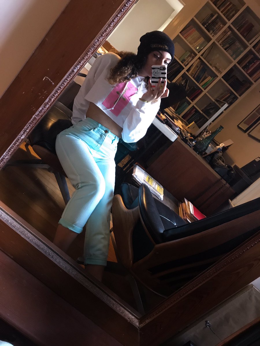 Funk_Little's tweet photo. #HomoHoes you know my bi ass had too https://t.co/QeXzwenhWx