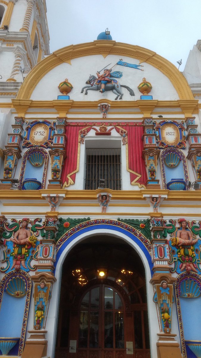 edgarvedder's tweet photo. Parroquia de San Santiago.
Estupenda fusión de elementos indígenas y católicos en la fachada de la iglesia. Colorido singular. Chignahuapan.
#FotoDeMiAutoría https://t.co/M5H12whTDz