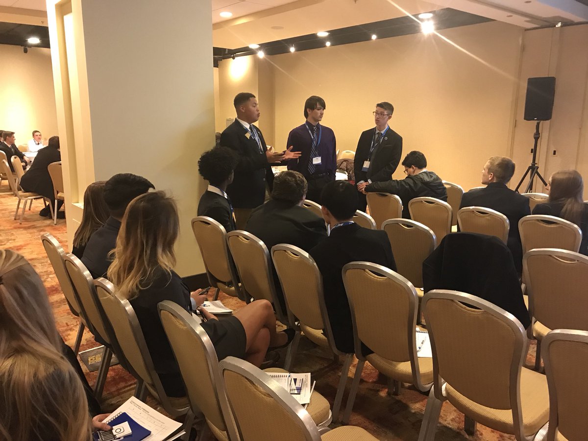 DECA_Jaron's tweet photo. Innovative app pitches are taking place at #DECAIEC! 🔷📱 https://t.co/CirdKVUum1