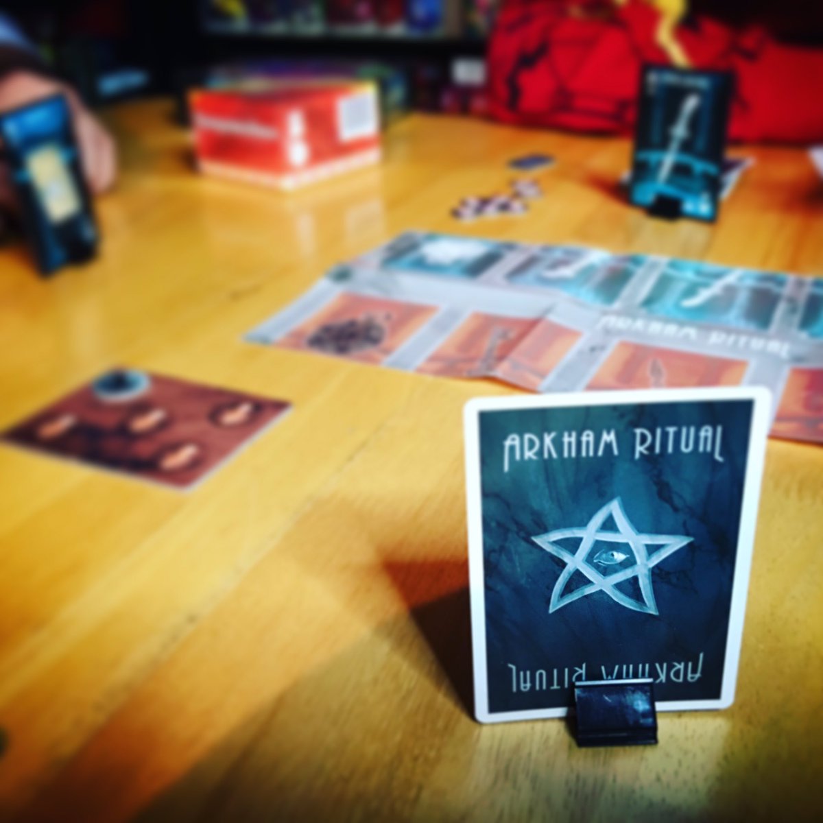 wots_qc's tweet image. More games! Trying out #ArkhamRitual by @Dan_NinjaStar 

#2017BoardgameChallenge