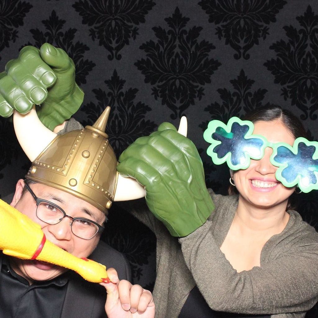 goldfishmedia's tweet photo. It’s #FRIYAY 🍾
Time to go make stories for Monday!!! #photoboothlife https://t.co/9icGtZYqne https://t.co/XZoQbhLLle