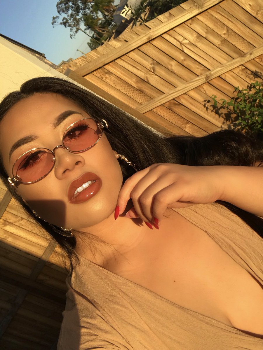 CharlotteSGibs's tweet photo. ✨✨✨(Products Listed on my Instagram: @charlotteshornalee) #STILAcosmetics #AnastasiaBeverlyHills #UrbanDecay #NYX #MACcosmetics #BECCA #Glamglow #Modelsprefer #GivenchyBeauty #TooFaced #Smashbox #fashion #Zaful #Highlight #Brows #Lips https://t.co/inbiQMggRL