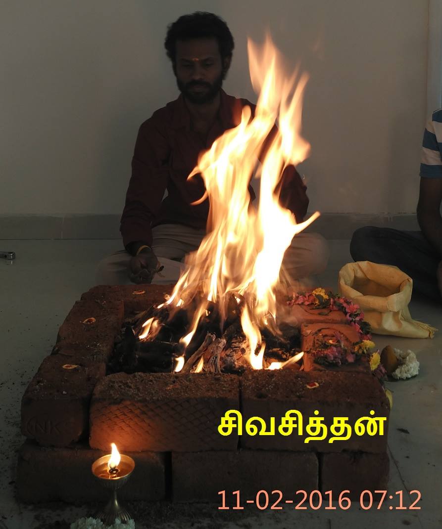SivasithanWorld's tweet photo. ”No truth in the body, No truth in words. #Sivasithan with the view from his eyes, from eye’s light, knows the truth.” -Sivasithan 
***
#சிவசித்தன் #சிவகுரு #SivaGuru #SivasithaVaasithegaKannan #சிவசித்த_வாசிதேகக்கண்ணன் #சிவசித்த_சொக்கநாத_வேதசுந்தரேசுவரன்_திருக்கோயில் #S007 #S7 https://t.co/JIyDMYQq8W