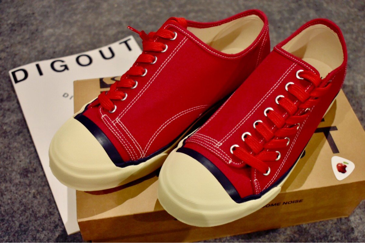 wasabist's tweet image. シューズブランドDIGOUTさんからハローキティコラボスニーカーが届きました♪
かわゆすー٩( ᐛ )و
何かとキティちゃんと縁があるね。
#Digout