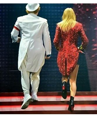 the_last_exile_'s tweet image. #EMABiggestFansTaylorSwift