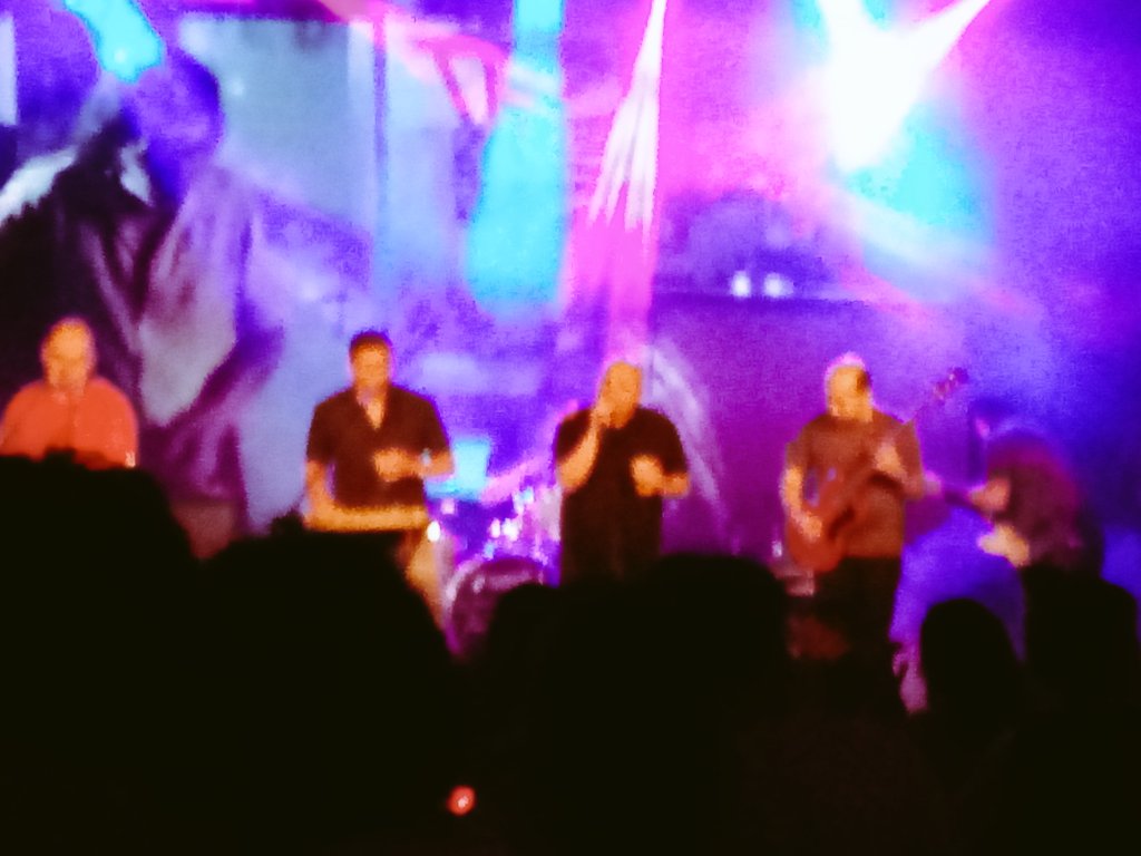 carlitocazon's tweet photo. Inolvidable show de Estación Experimental en el @ElPulsudo

#Saben un montón. https://t.co/Jz4uUm7E1U