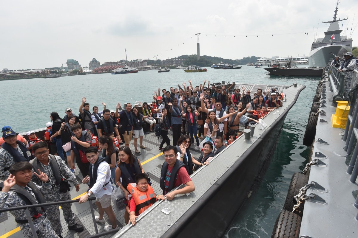 mindefsg's tweet photo. #RSNatVivo continues this weekend! Sat-Sun, 10AM-10PM at @VivocitySG. #RSN50 ⚓ https://t.co/S66fol4iUL