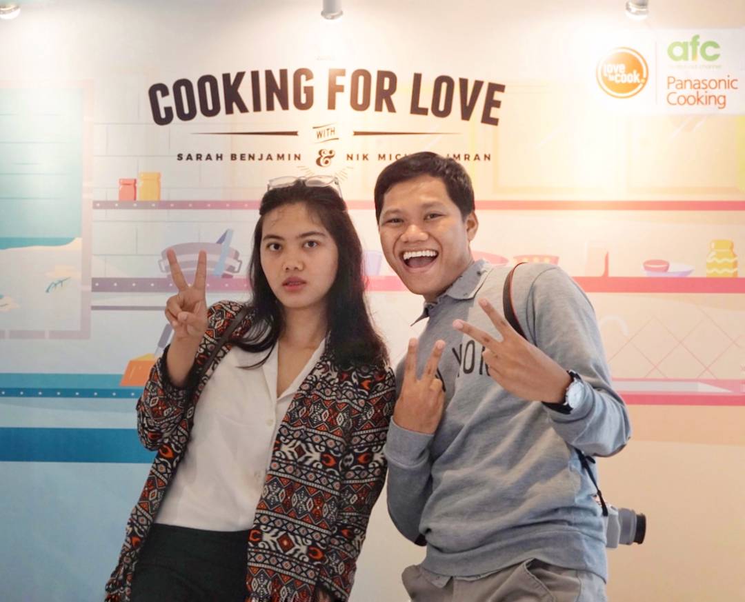 riyardiarisman's tweet photo. #CeritaMata: Cooking For Love with Sarah Benjamin & Nik Michael Imran: https://t.co/pVGHHk08lI @bloggercrony #AsianFoodChannel https://t.co/ydPIa4sNXI